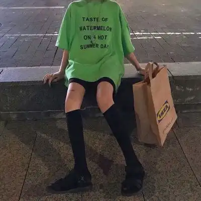 绿色头像女生霸气冷艳绿色系冷酷女生头像
