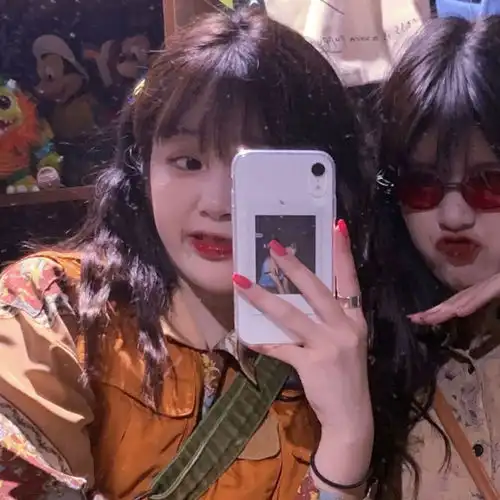 闺蜜头像一直陪着我叭
