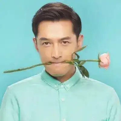 胡歌新女友被拍,这些日子他都在干些什么
