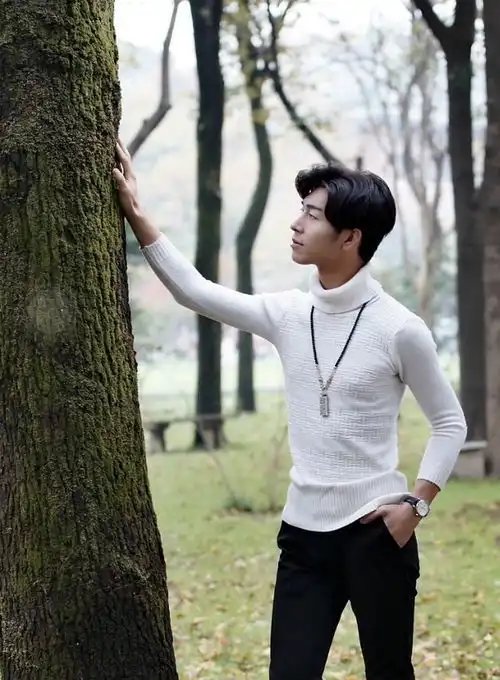 刘清沨自然风写真曝光阳光气质大男孩
