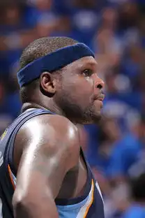 十大季后赛肌肉男黑白熊上榜皇帝一人霸天下
