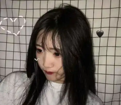 有没有比较丧的女生头像
