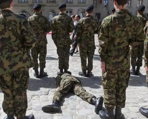 当逃兵的代价有多大韩国男星更换国籍逃兵役,结果惨遭国家封杀

