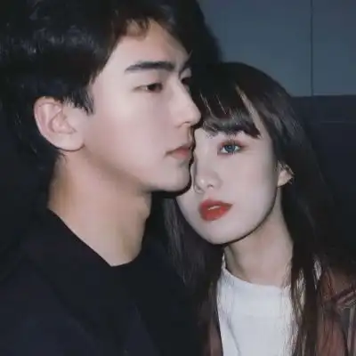 ins小众一对两张情头你是声色张情侣头像我要个性网
