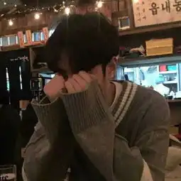 请问这个是情头吗
