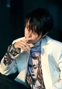 46岁李冰冰不服老利落短发飒爽帅气,男装造型更加英气十足
