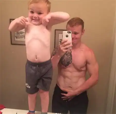 胖哥坚持健身2年,曾经300多磅的胖子,如今大变样
