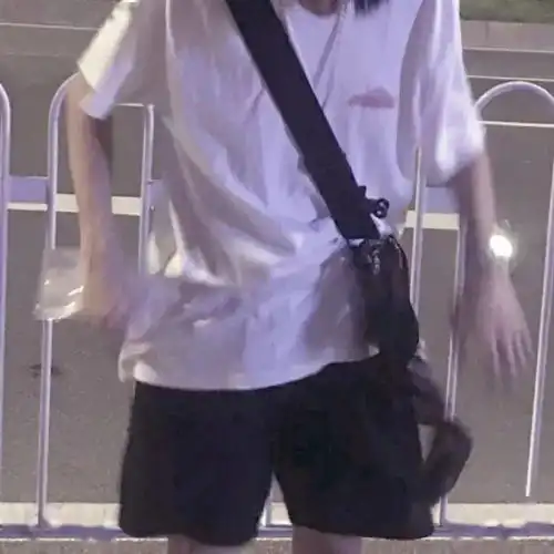 头像大声的笑出来就没有这么害怕了
