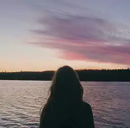 十年了,我还是放不下你
