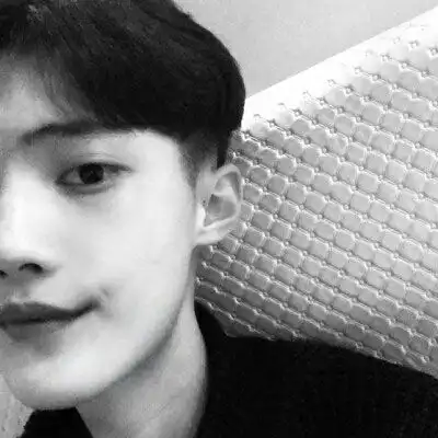 黑白男头像高冷真人灰色系列头像男
