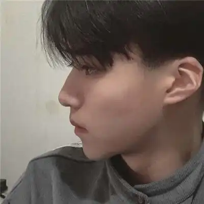 干净优质男头人都有各自的月亮
