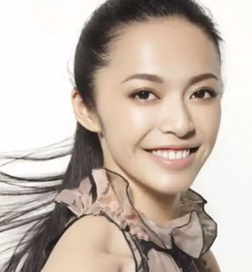 姚晨揭秘娱乐圈内幕演戏要先搞好人际关系
