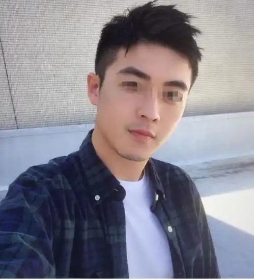 妻子生的孩子是男闺蜜的,丈夫认真照顾,满月宴上却让妻子崩溃了
