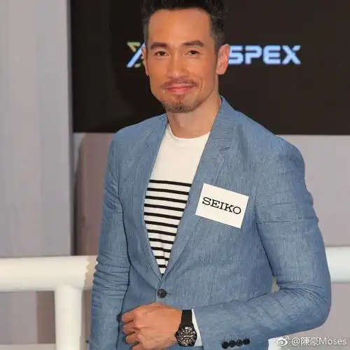 防疫意识强tvb视帝为保护家人戴俩口罩近24小时,网友大赞好男人
