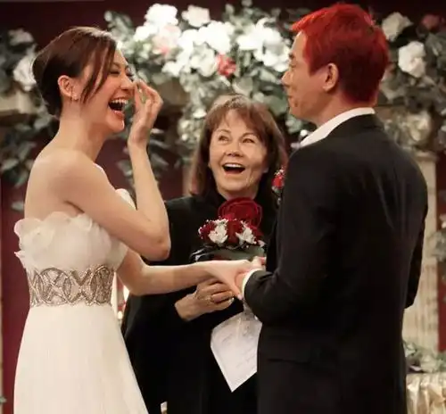 盘点永捷同馨婚礼张馨予哽咽对白何捷,细数恩爱明星感人婚礼告白
