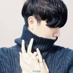 过了年就整整二十岁了,想穿的成熟点,该买什么样式的衣服
