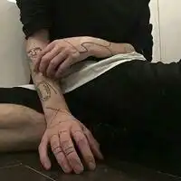 伤感男女生混搭风格个性头像你不往前跑的话是不会有路的
