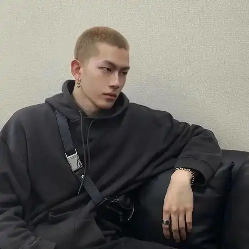 怎么剪都很帅的男士雅痞发型
