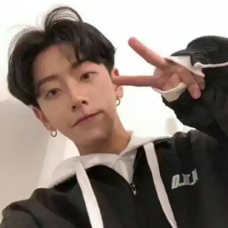 qq头像男生帅气,如果你喜欢帅哥这才是你要的
