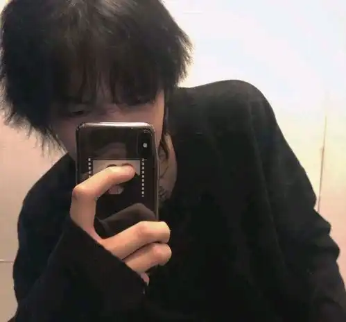 经常打游戏的男孩子,98身上有3特征,能脱单都是走后门
