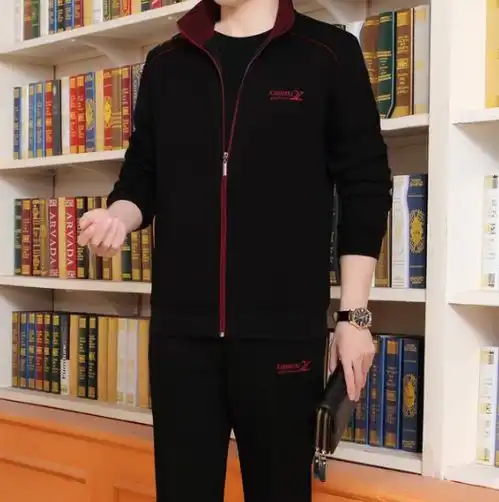 冬季流行老干部男装,穿上时尚稳重,55岁穿着比35显年轻
