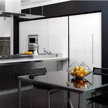 时尚型男与灯饰的美好约会
