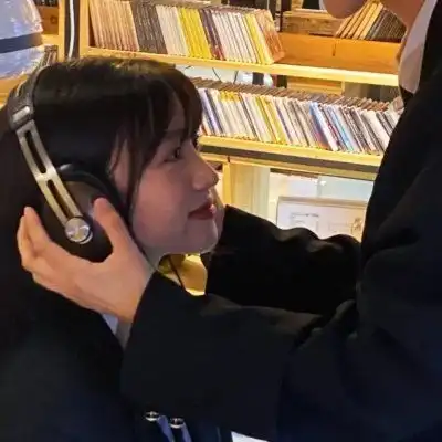 浪漫好看真人头像男女情侣
