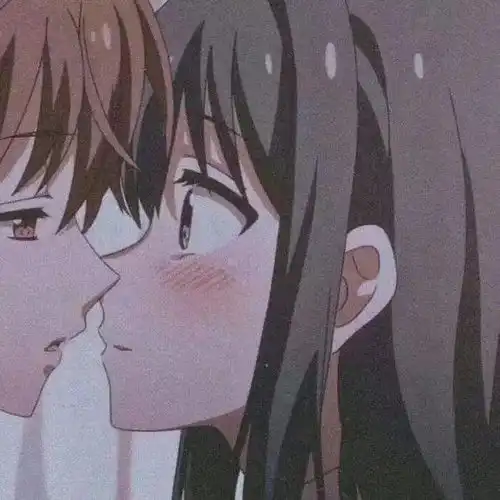 怕目光夹杂着爱意所以不敢看你
