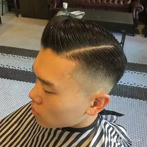 成功男士必备渐变油头
