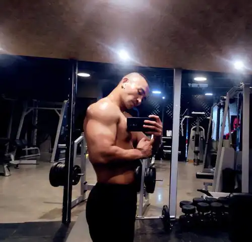 福建师范大学走出来的肌肉学霸,最爱挥汗如雨的感觉,太爷们了
