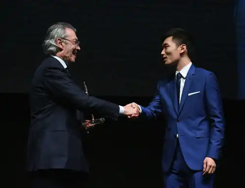 国米夺冠第一时间两做法获举世点赞中国风范令洋人叹服
