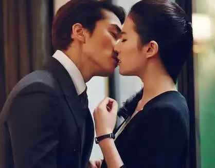 宋承宪和刘亦菲分手8个月后,直呼很寂寞,网友却反对复合
