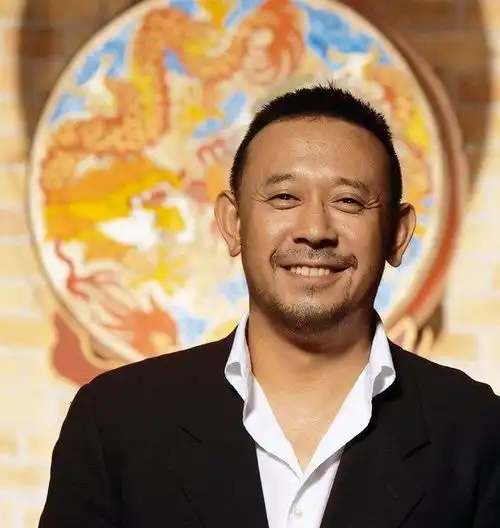 他从刘晓庆到宁静,再到桑德琳,多情的姜文为什么最后选择了她
