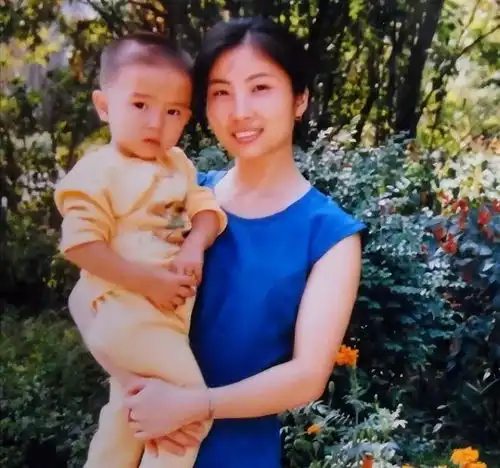 回顾多年前的广东好友,竟是失散多年儿子,回家路一走竟用25年
