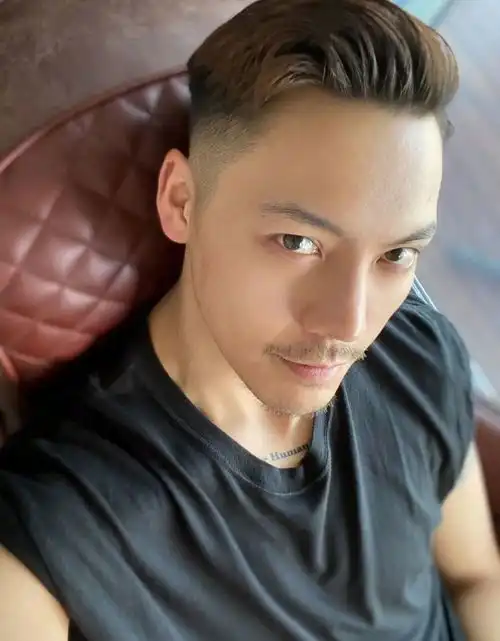春天剪什么发型陈伟霆这4款经典短发,值得一试,造型阳光帅气
