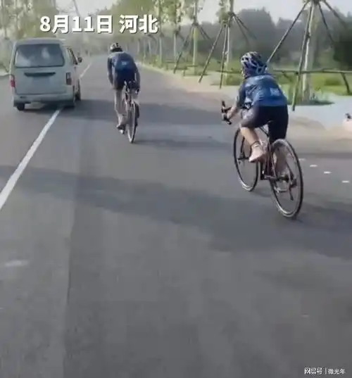 河北男子带儿子骑行,儿子被汽车碾压身亡,汽车司机家里条件不好

