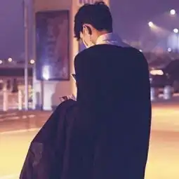 周一清晨还在下雨
