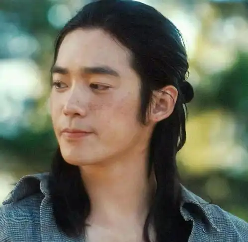 伦敦这一夜,小鲜肉的美不再吃香,却被黑皮的谢霆锋惊艳
