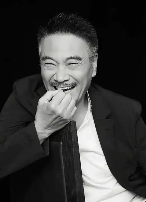 有心了吴京悼念吴孟达去世两周年,流浪地球官博更换黑头像
