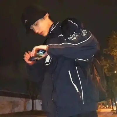 真人伤感男头不后悔遇见你
