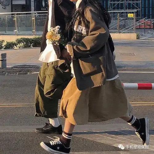 微信头像女生霸气高冷,微信头像男生成熟稳重
