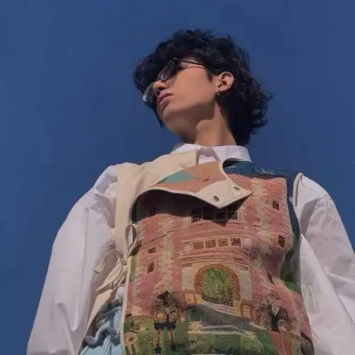 俊男美女头像你的小脑袋瓜在想什么
