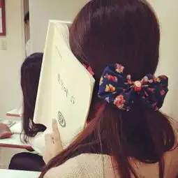 小清新女生头像
