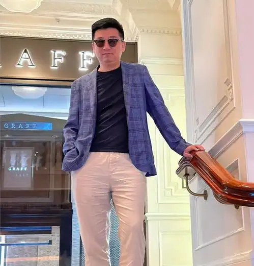 为什么有些中老男人,明明穿得不便宜,却油腻土气原因在这3点
