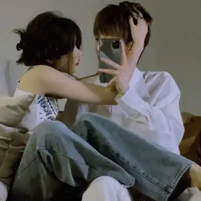 这样可以让你喜欢的男生也喜欢你
