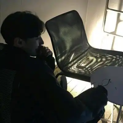 简单小清新阳光男头,海誓山盟一场空走吧
