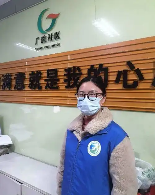 18岁男孩独自带着表弟表妹隔离这个小姐姐成了最大依赖
