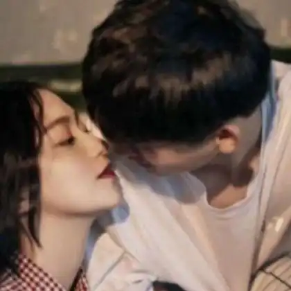 ai男头像白头发婚姻心理