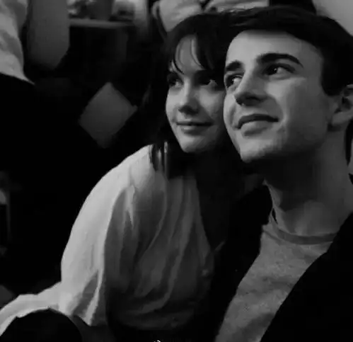 大家有没有一些不是情侣头像但又有点相似的头像呀
