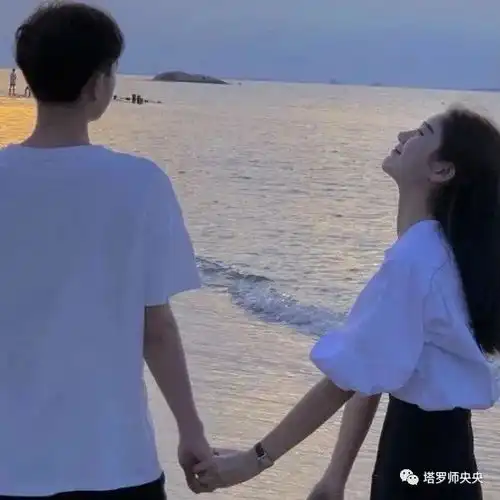 塔罗牌占卜ta是真心喜欢你,还是把你当备胎
